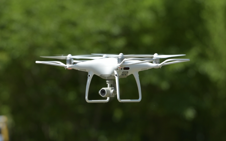 ドローンサービス